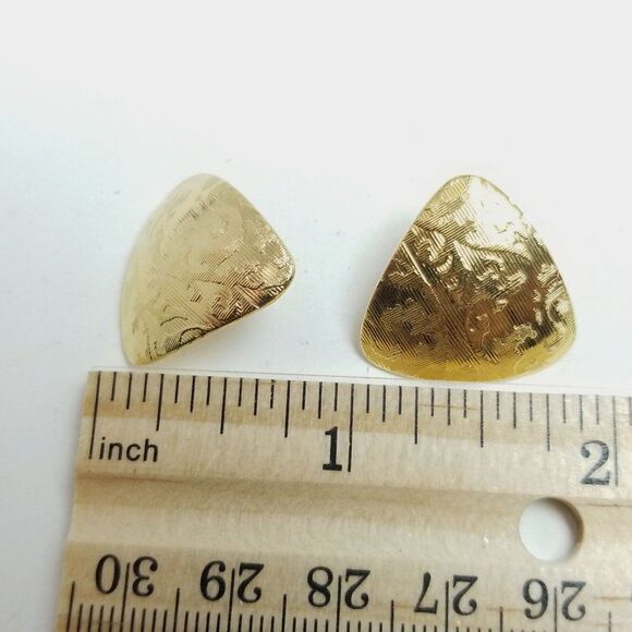 Vintage Gold Tone Triangle Shape Stud Earrings, Retro Swirling Design, Estate - Picture 4 of 6